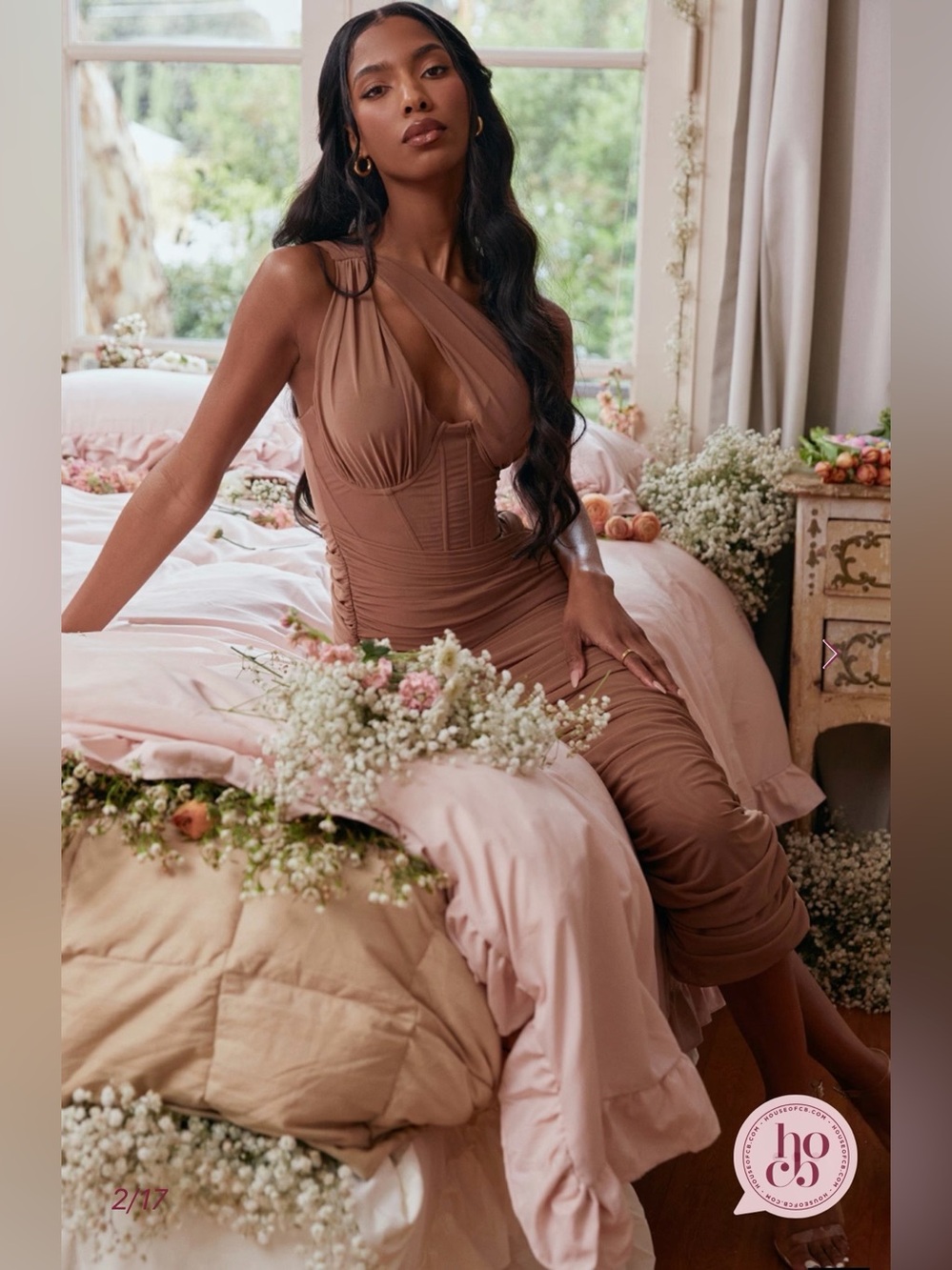 ❤️🔥Firm Price❤️🔥House of Cb VALENTINA
Ivory Asymmetric Cutout Midi Dress - Picture 8 of 16